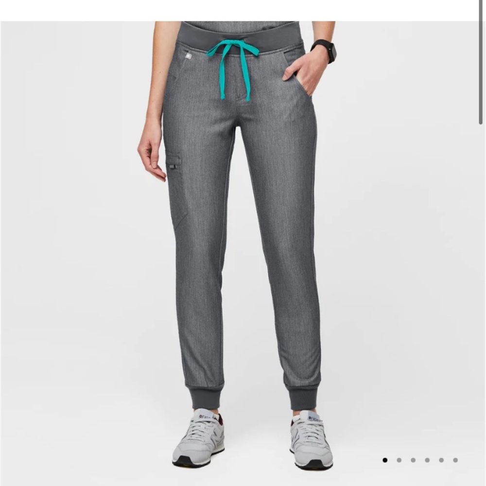 Figs graphite scrub set M
